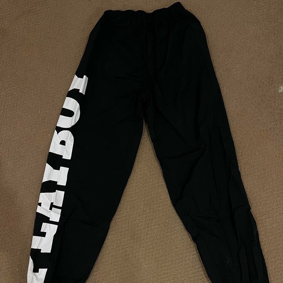 Nwot Playboy Women's Black and White baggy windbreaker pants sz small - Picture 4 of 7